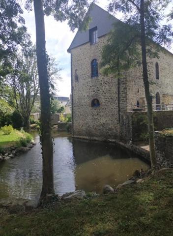 Le Moulin De Meral Montsûrs Zewnętrze zdjęcie