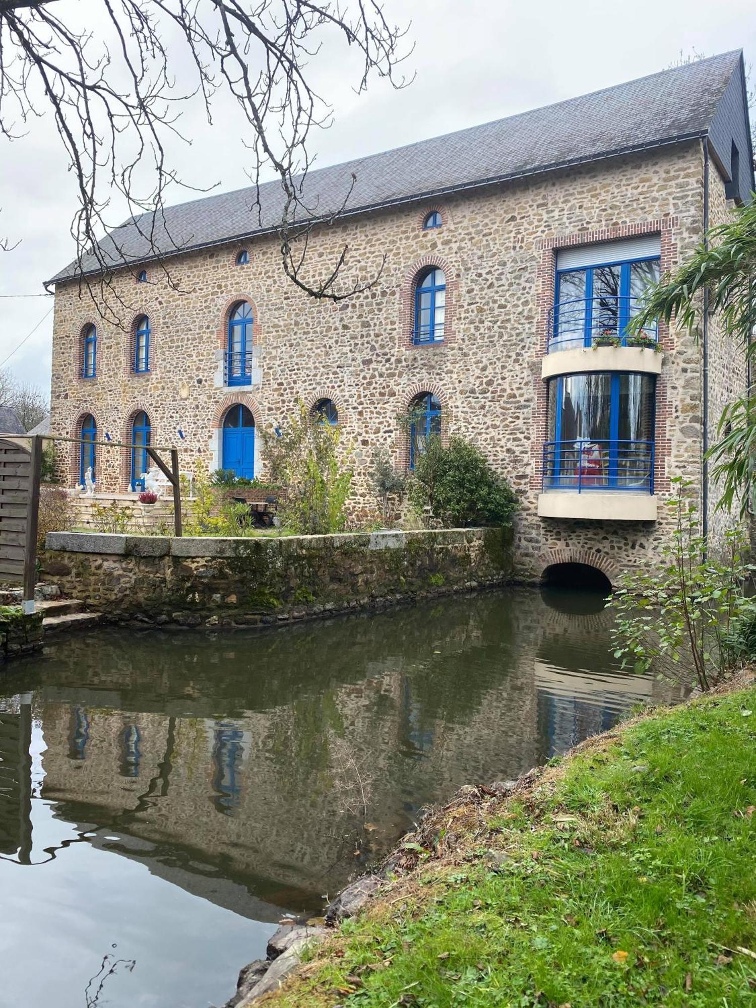 Le Moulin De Meral Montsûrs Zewnętrze zdjęcie